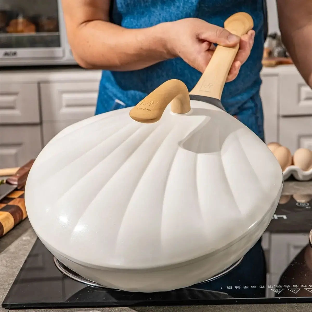 Modern Shell Cooking Pan