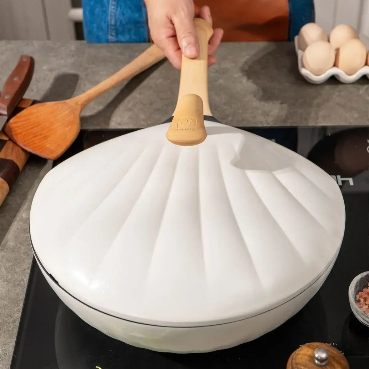 Modern Shell Cooking Pan