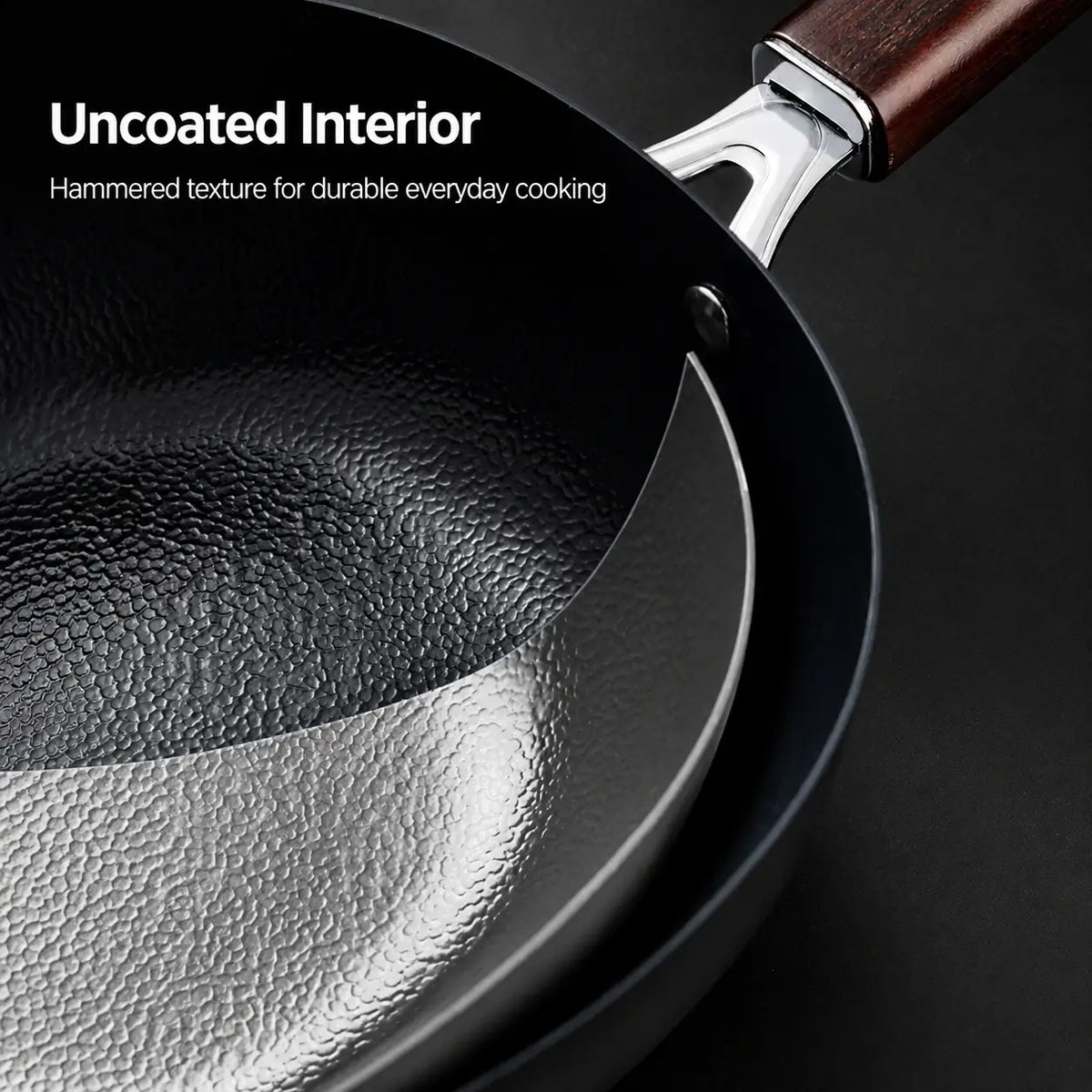 Close-up of the uncoated hammered cooking surface